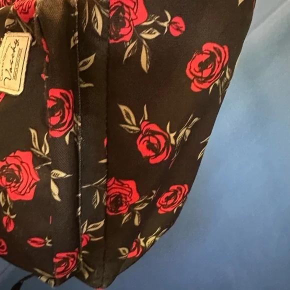 Vaschy Black Backpack with Red Roses - Picture 7 of 8